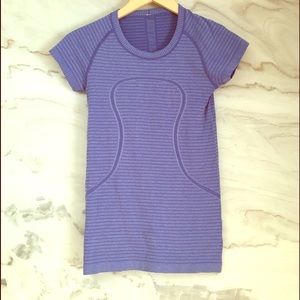 Lulu lemon Breeze short sleeve shirt- size 4